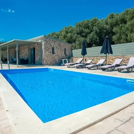 Afrato Calma In Trapezaki-private Pool -2 Br * 特拉佩扎奇