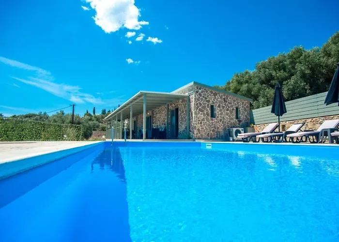 Afrato Calma In Trapezaki-private Pool -2 Br *