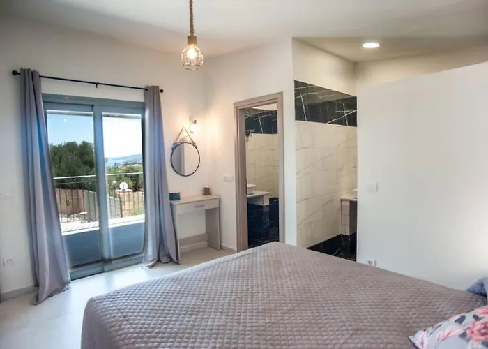 Afrato Calma In Trapezaki-private Pool -2 Br