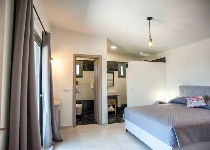 Afrato Calma In Trapezaki-private Pool -2 Br *