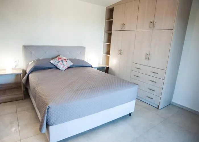 Afrato Calma In Trapezaki-private Pool -2 Br *