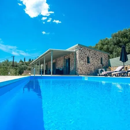 Afrato Calma In Trapezaki-private Pool -2 Br *